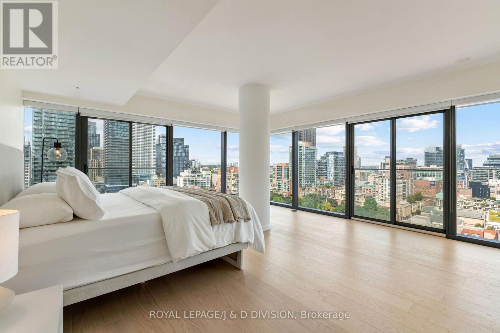 #1702 60 COLBORNE STREET - 33