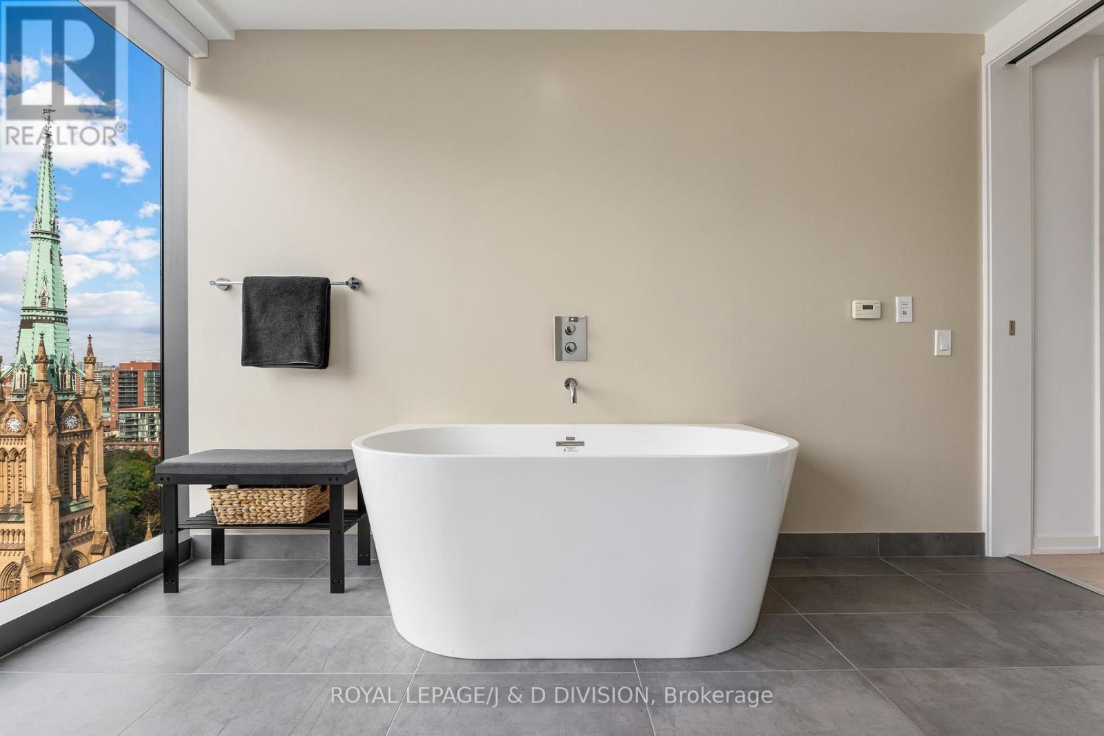 #1702 60 COLBORNE STREET - 36