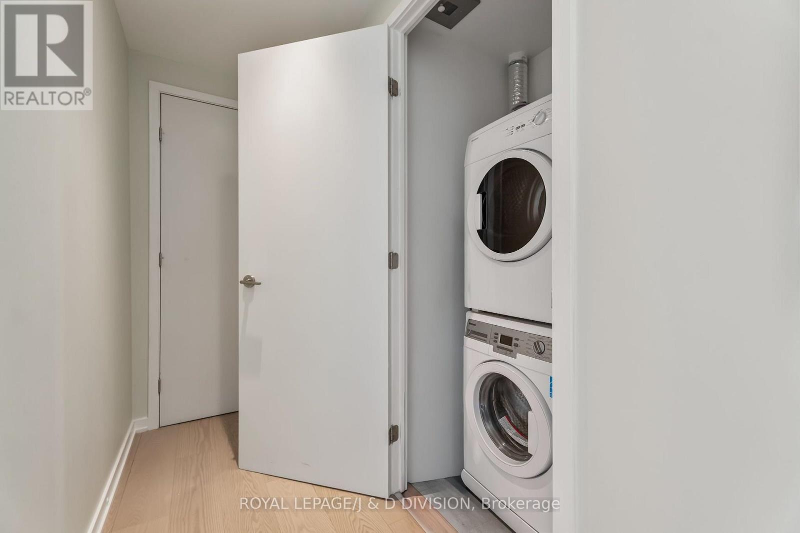#1702 60 COLBORNE STREET - 41