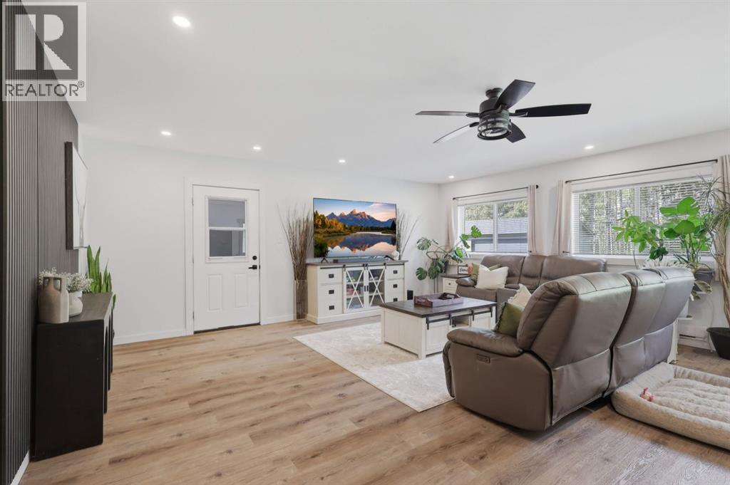 71067 Township Road 38-0 - 11