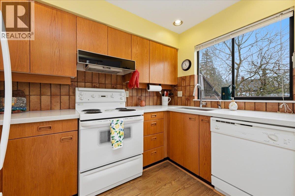 2 Bed, 2 Bath House for Sale in Vancouver – 6 5730 CARNARVON STREET, Vancouver – MLS# R3155091 - Image 10
