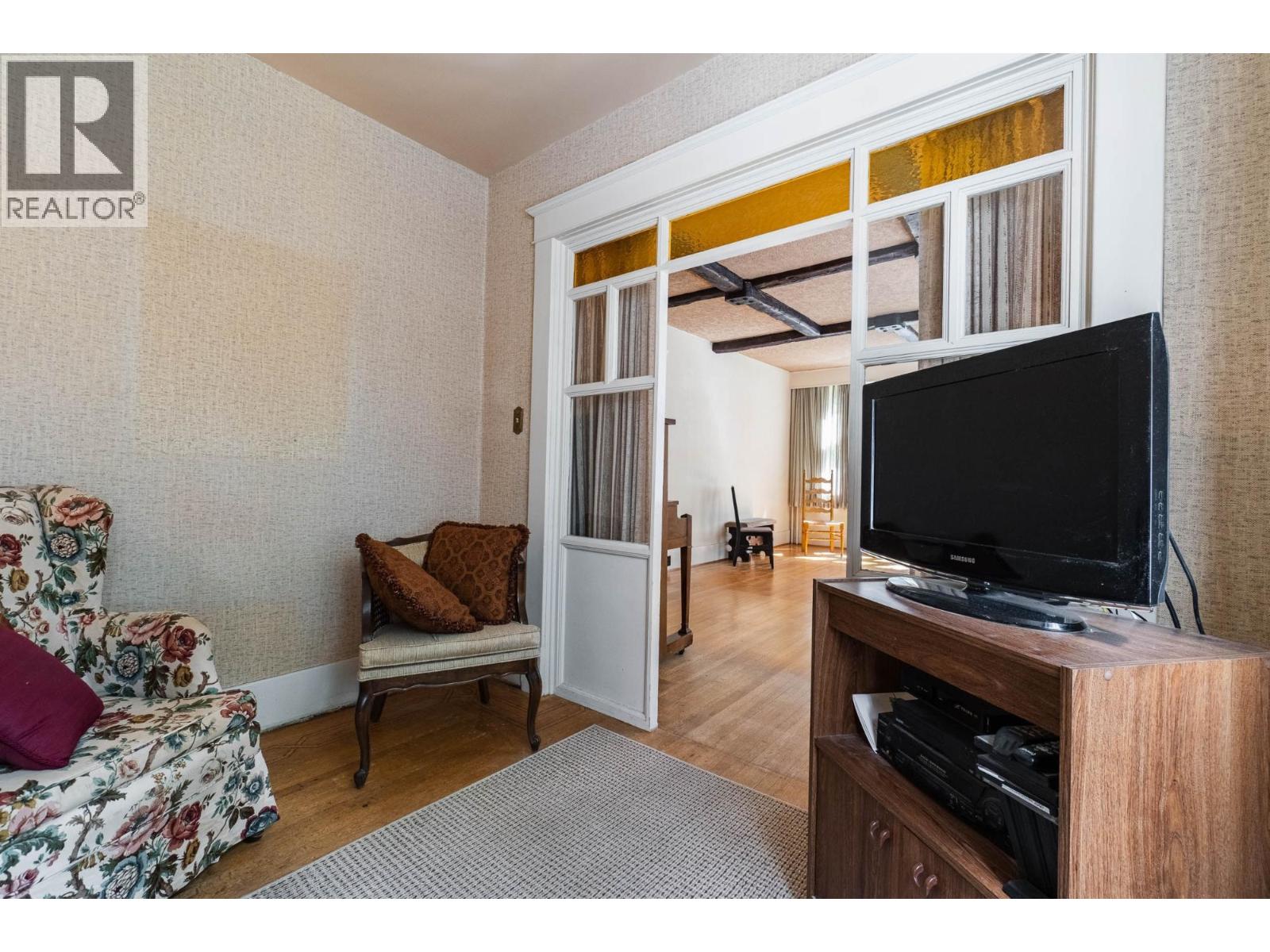 1107 ROBERTSON Avenue - 13