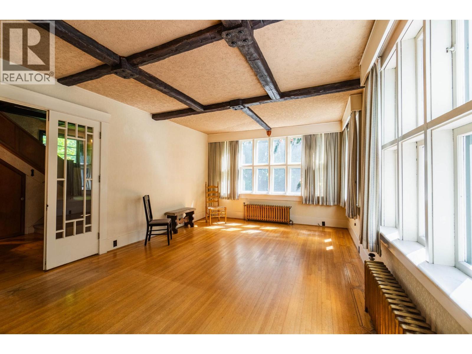 1107 ROBERTSON Avenue - 14