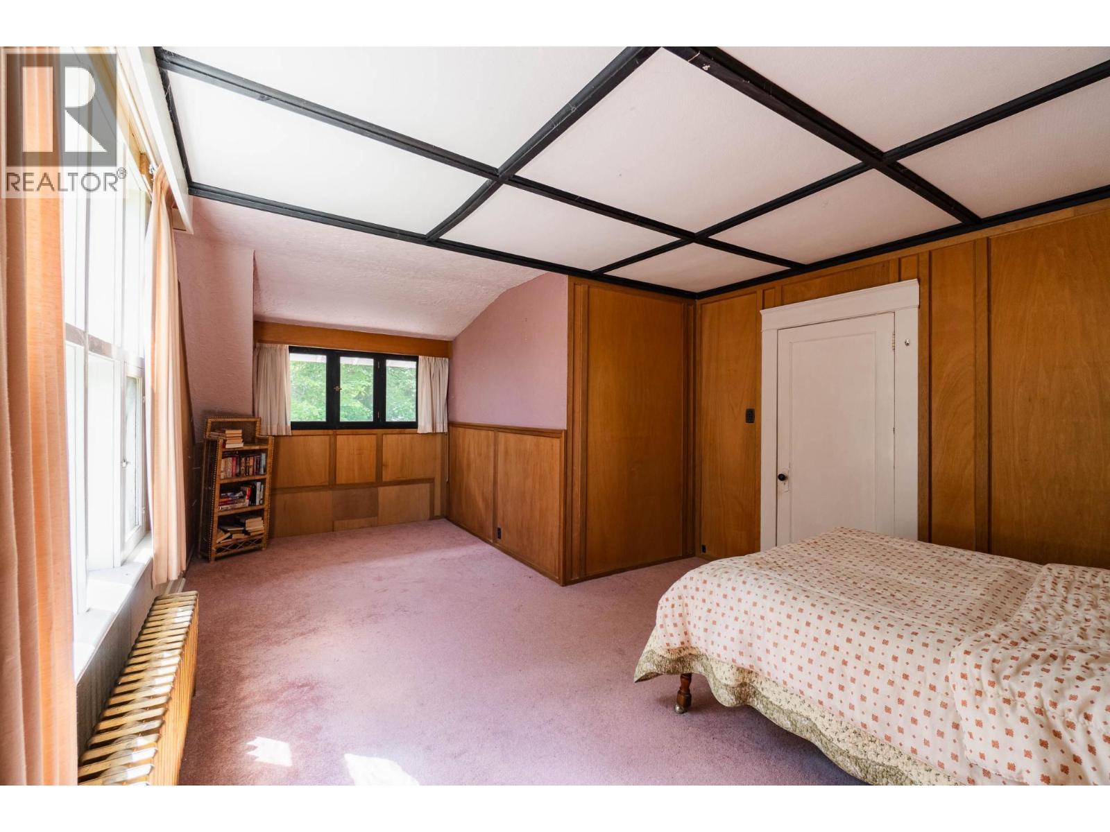 1107 ROBERTSON Avenue - 27