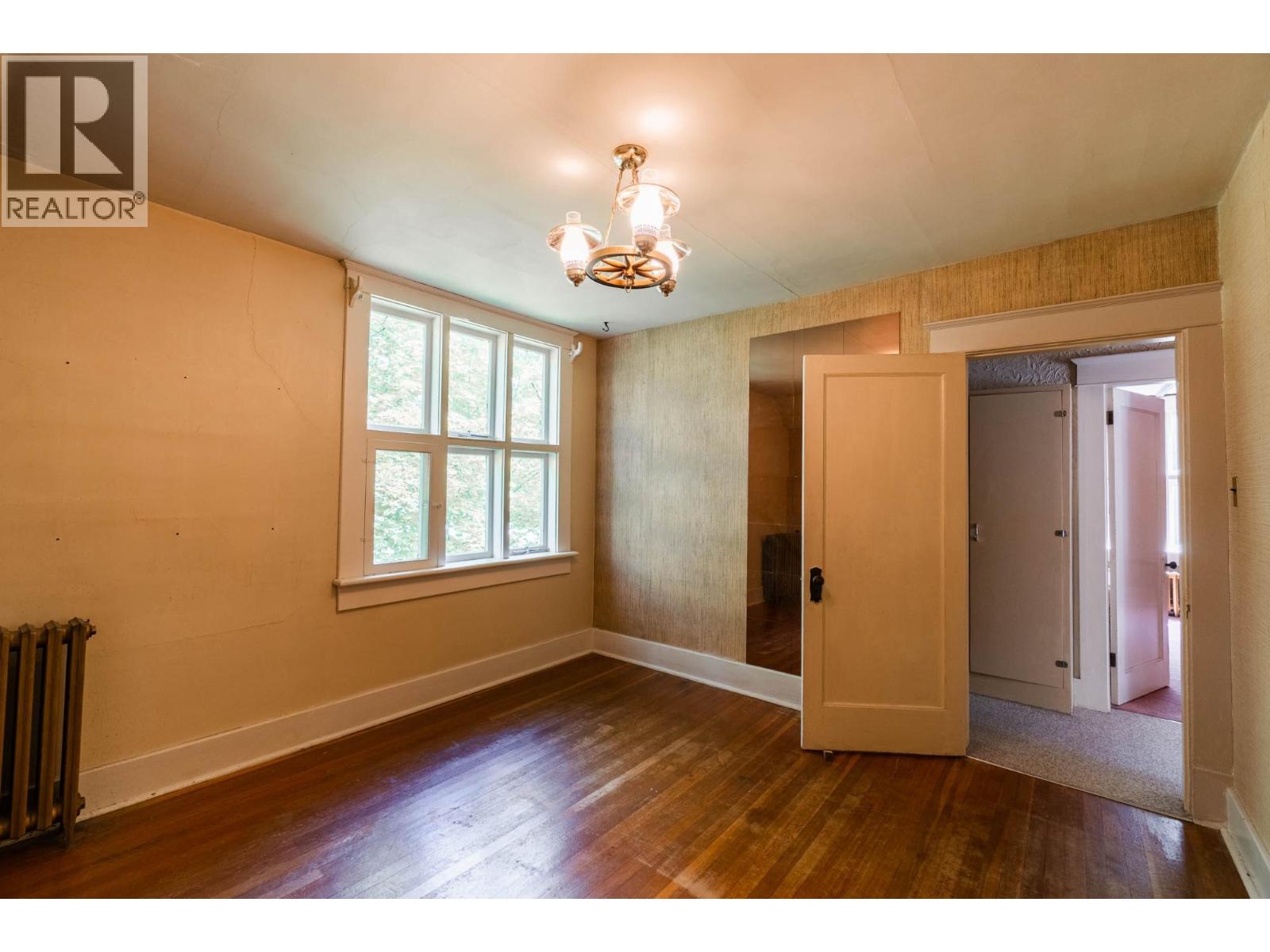 1107 ROBERTSON Avenue - Image 30