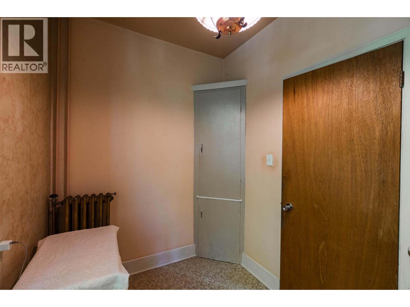 1107 ROBERTSON Avenue - 37