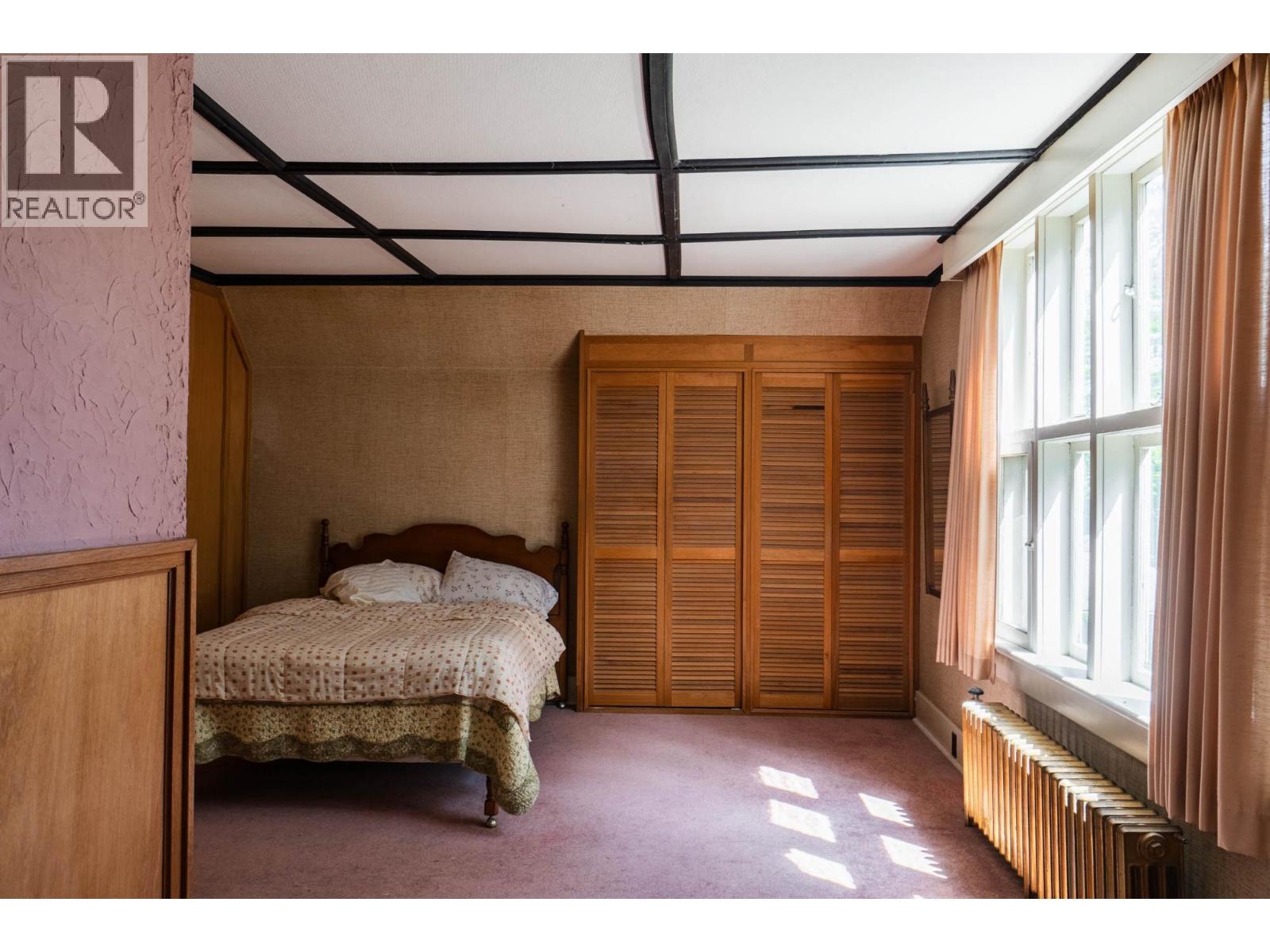 1107 ROBERTSON Avenue - 41
