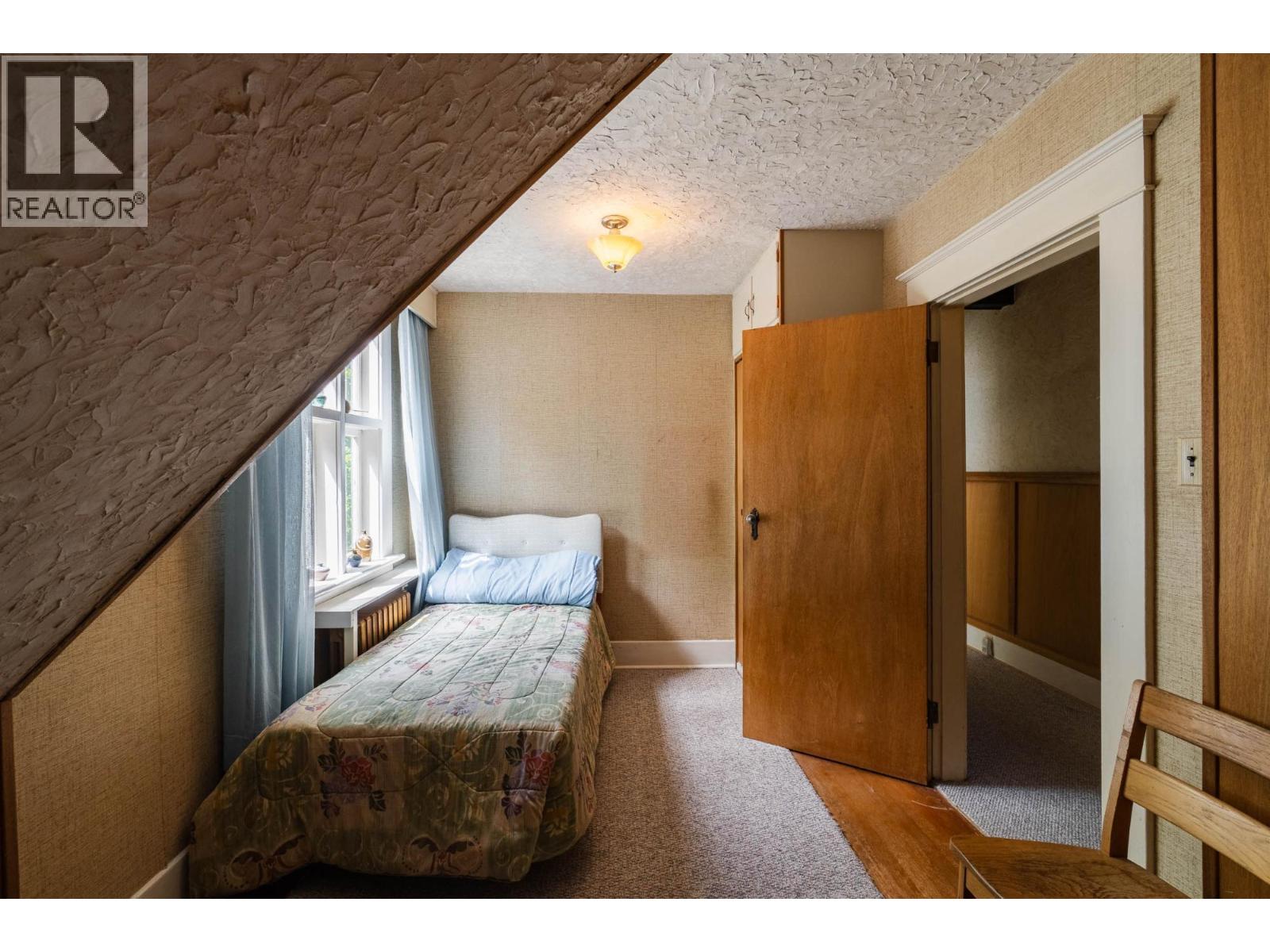 1107 ROBERTSON Avenue - 45