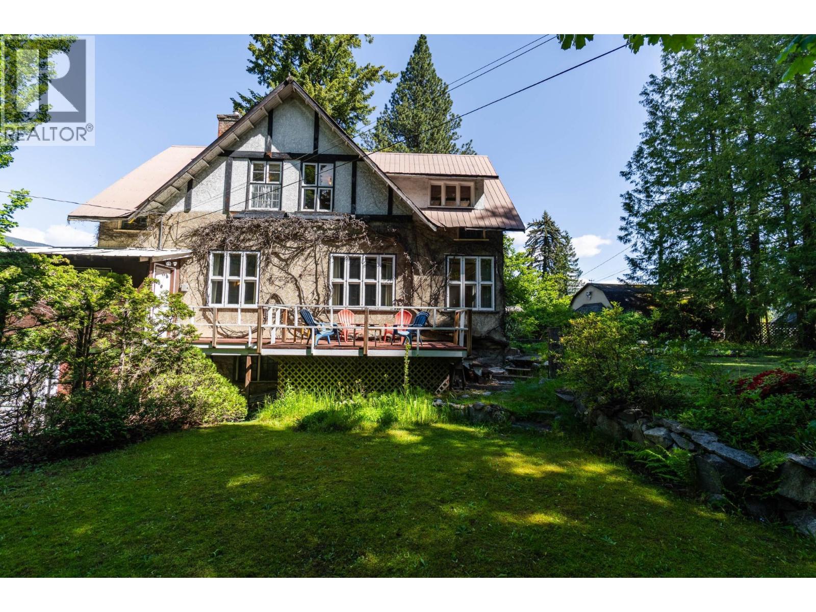 1107 ROBERTSON Avenue - 5
