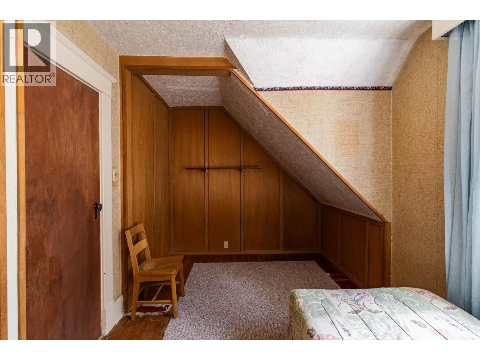 1107 ROBERTSON Avenue - 51