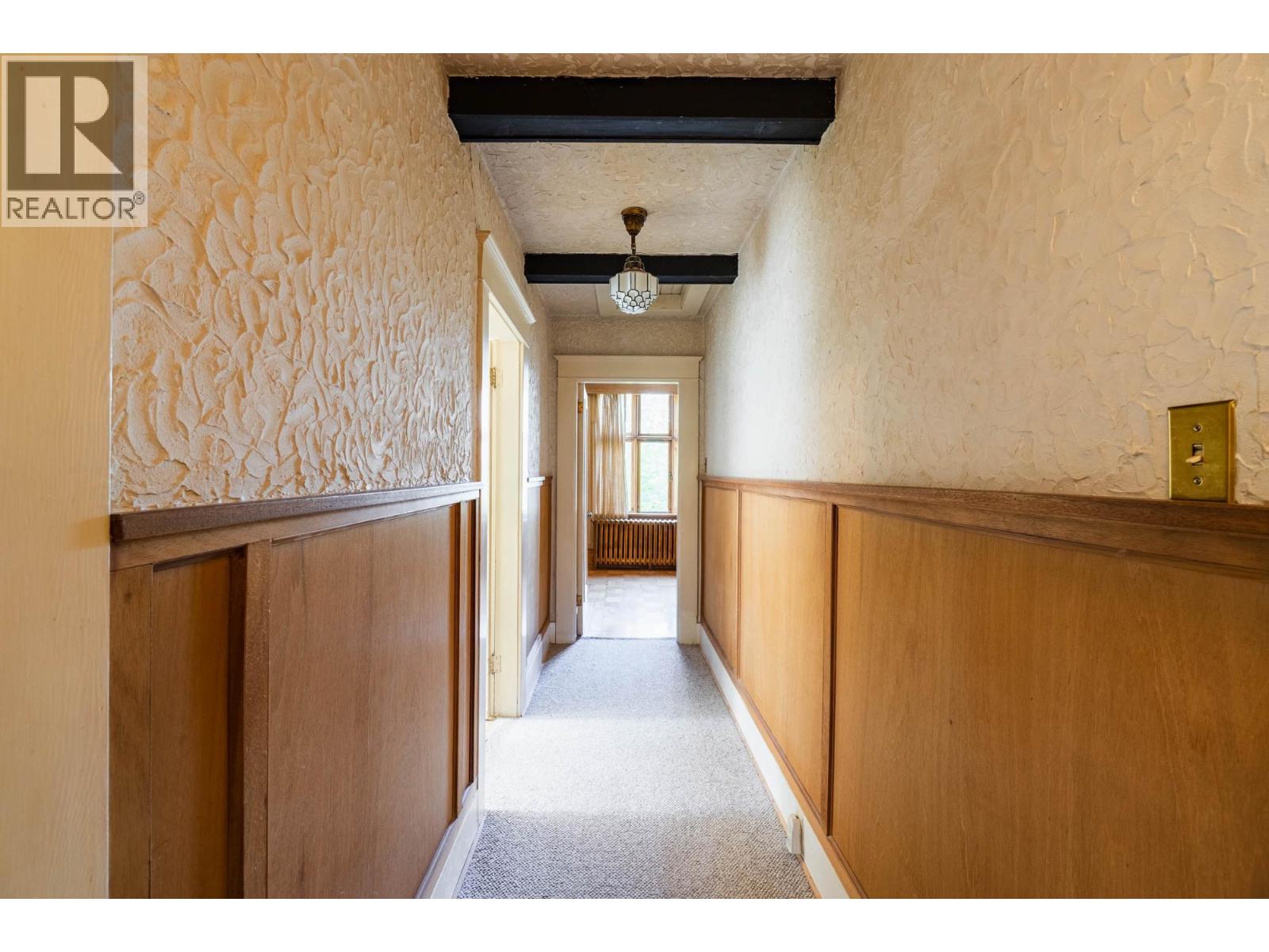 1107 ROBERTSON Avenue - 52
