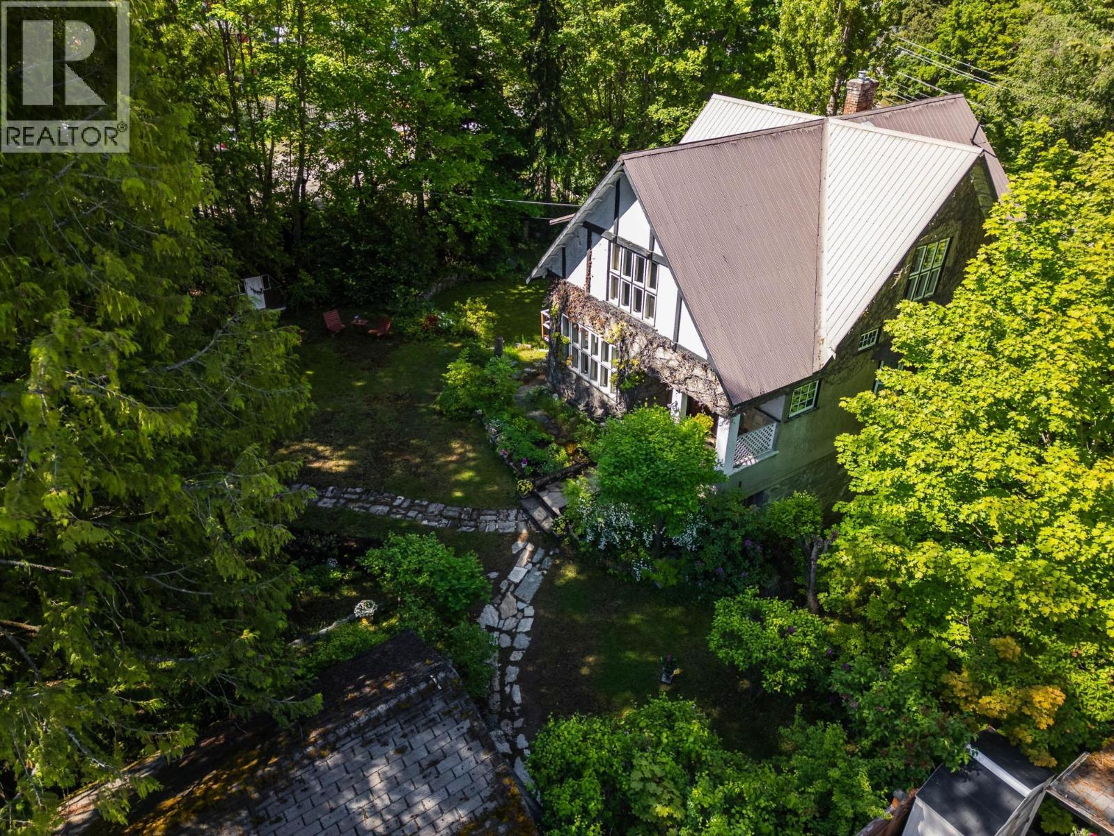1107 ROBERTSON Avenue - 61
