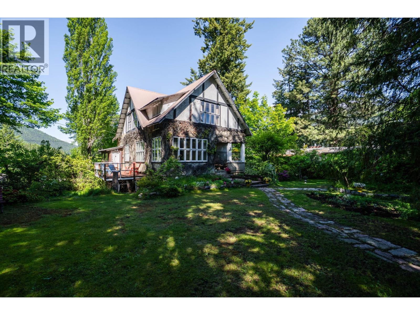 1107 ROBERTSON Avenue - 68