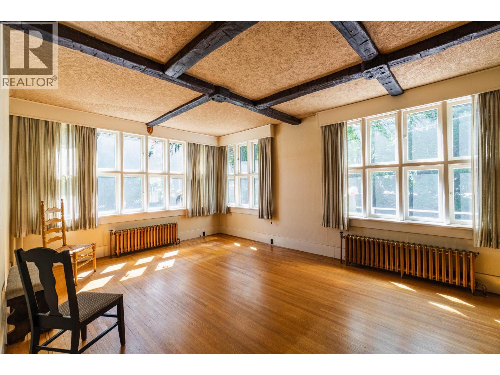 1107 ROBERTSON Avenue - Image 7