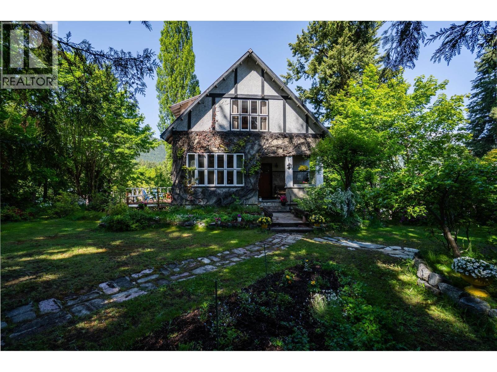 1107 ROBERTSON Avenue - 71