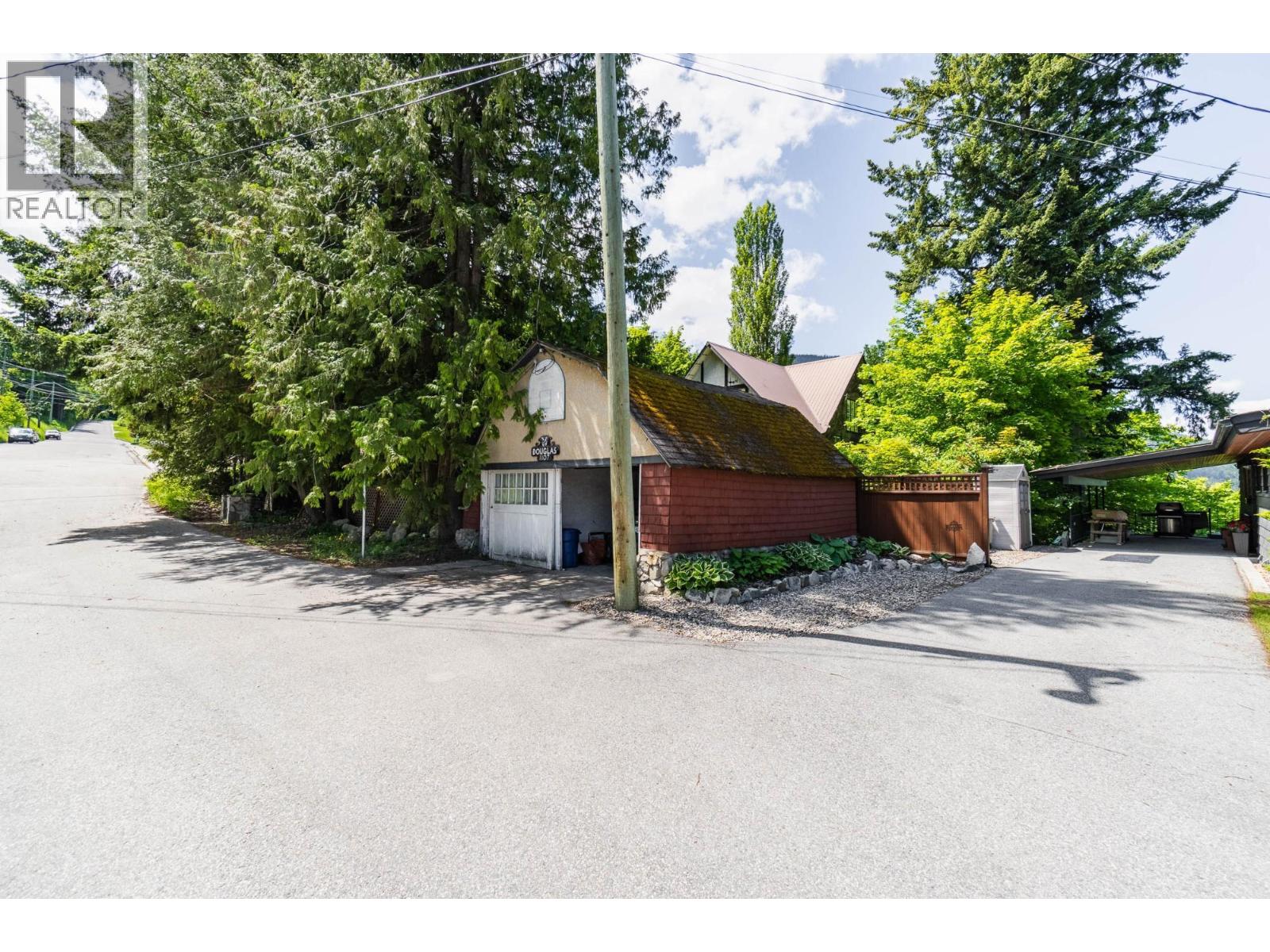 1107 ROBERTSON Avenue - 89