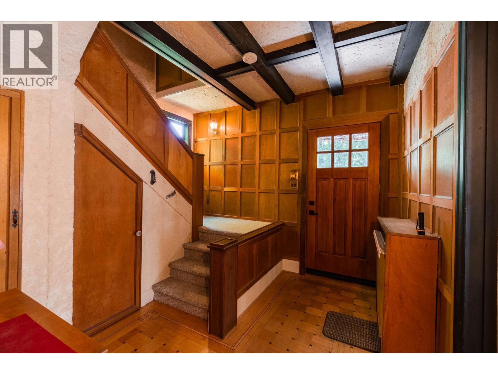 1107 ROBERTSON Avenue - Image 9