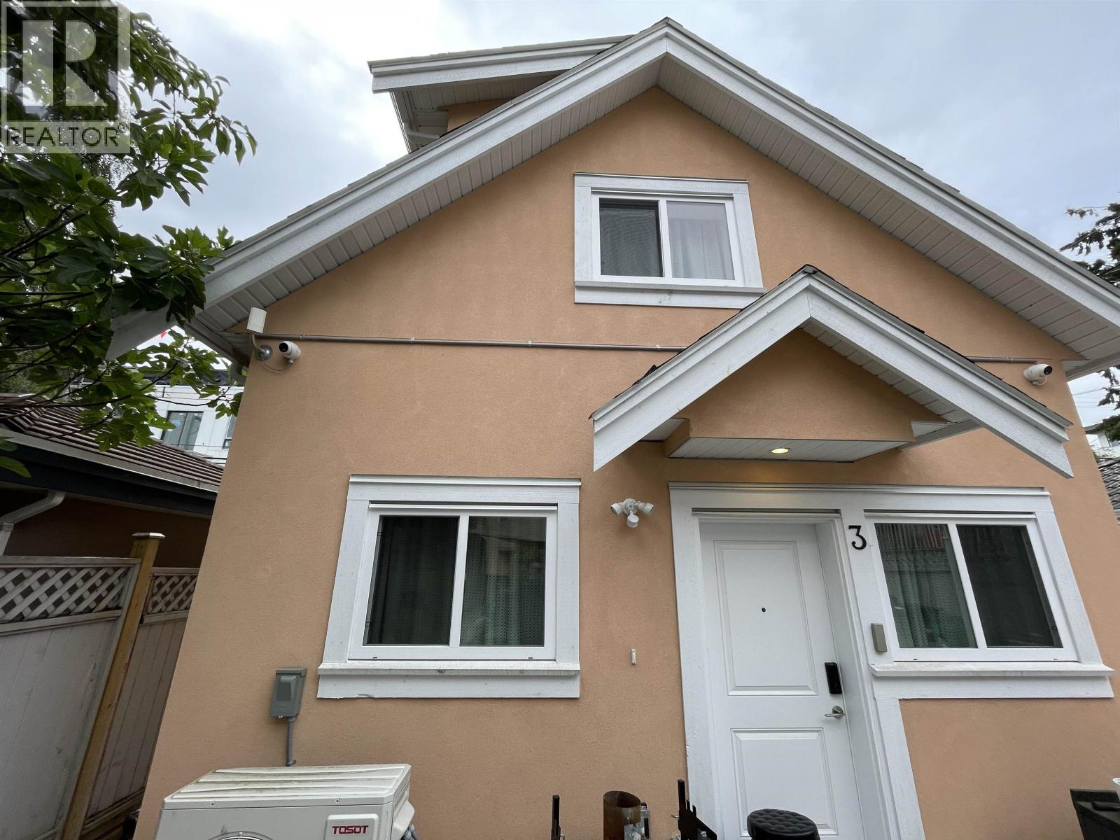 Laneway 276 W 48TH AVENUE