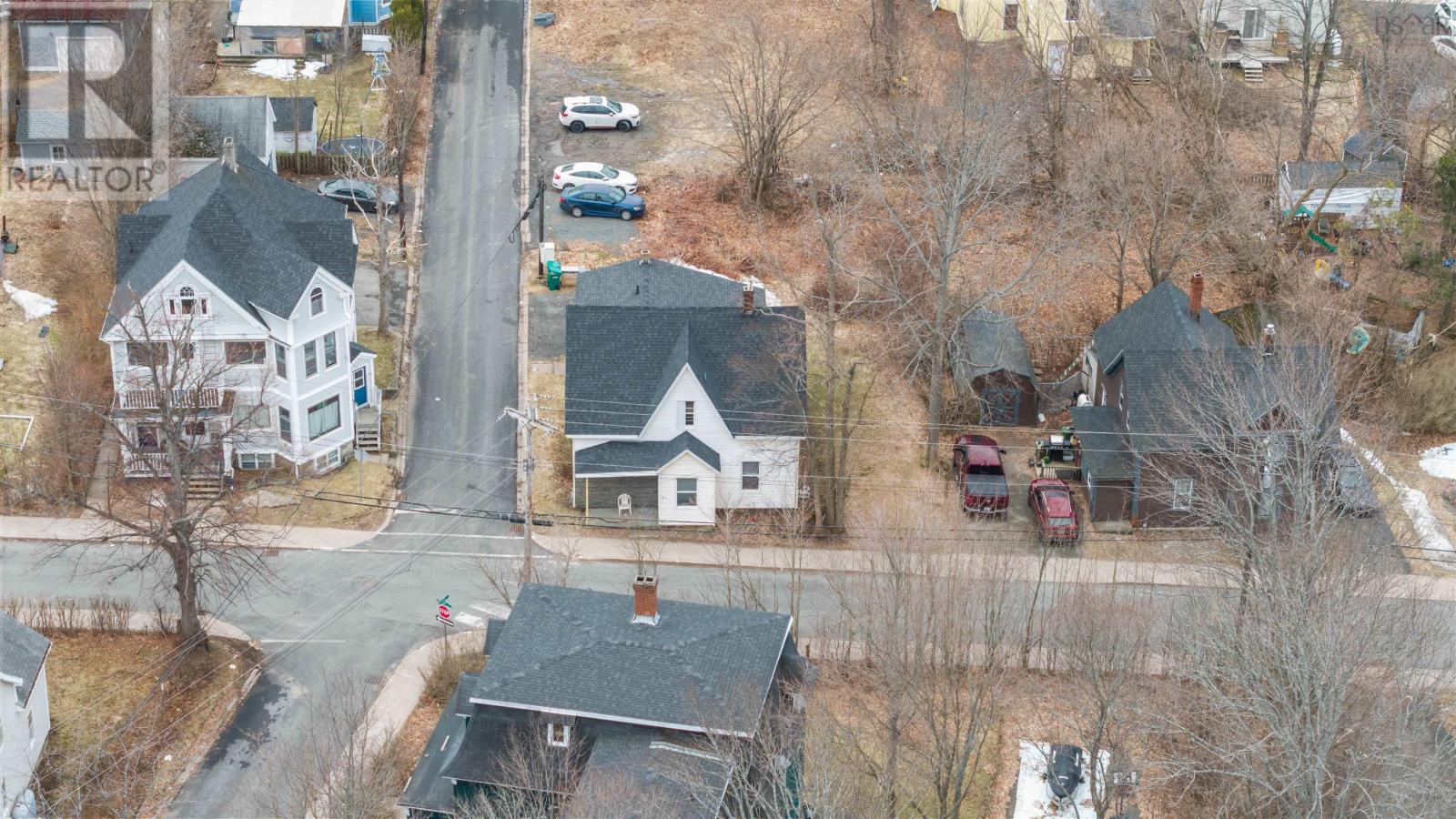 Property 35 of 40 of 277 MacLean Street