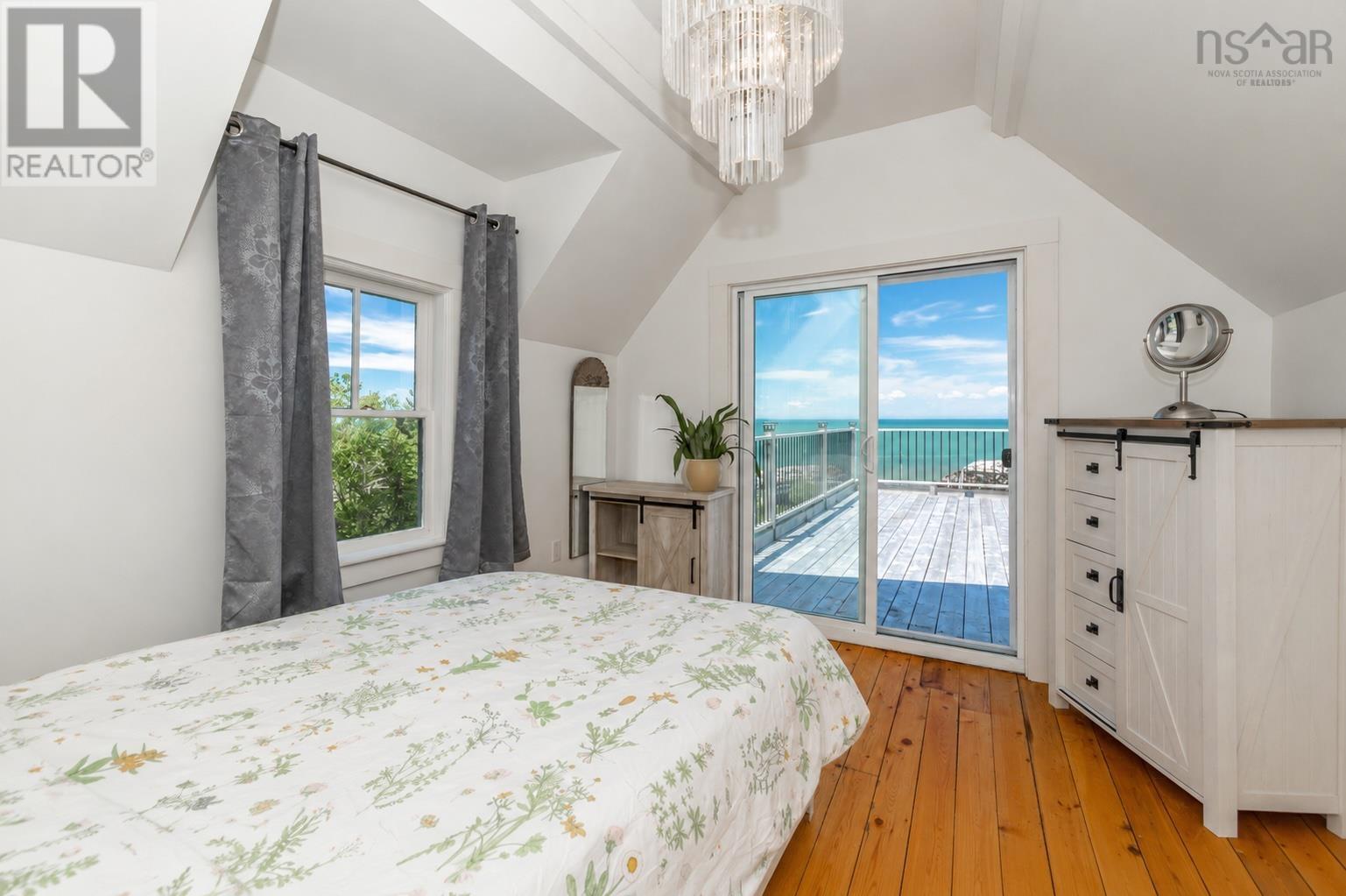 Property 34 of 49 of 62 Hampton Wharf Road
