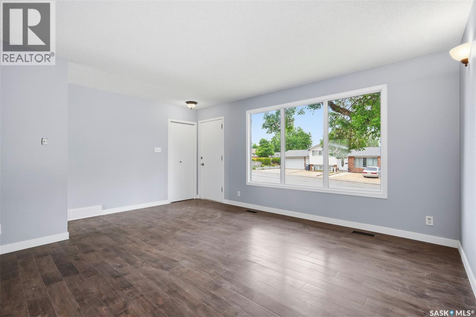 118 Smallwood CRESCENT - Image 5