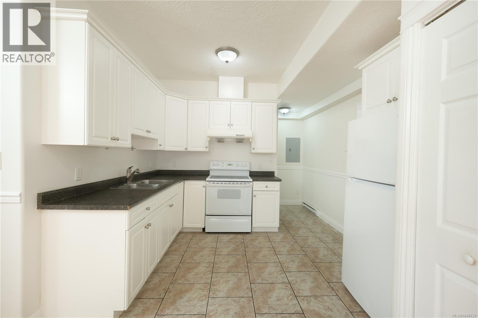 6455 Groveland Dr - Image 35