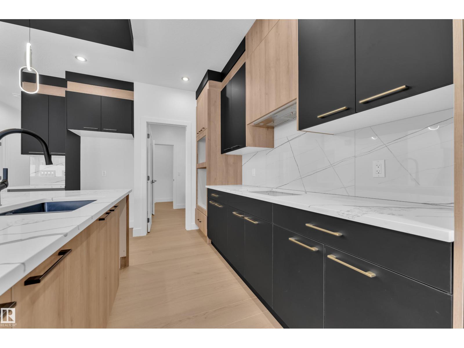 741 ASTORIA WY - 22