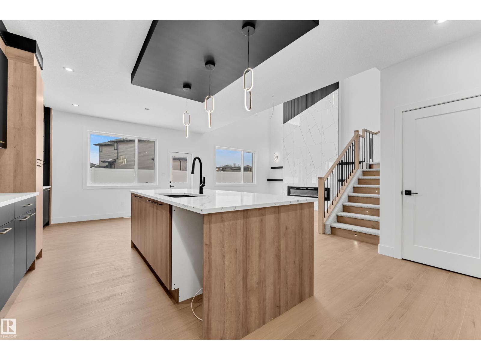 741 ASTORIA WY - 23