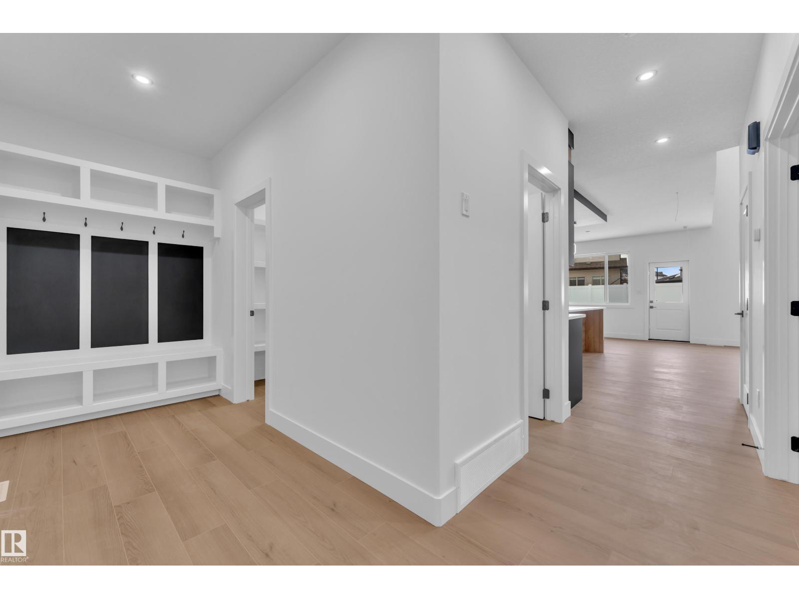 741 ASTORIA WY - Image 8