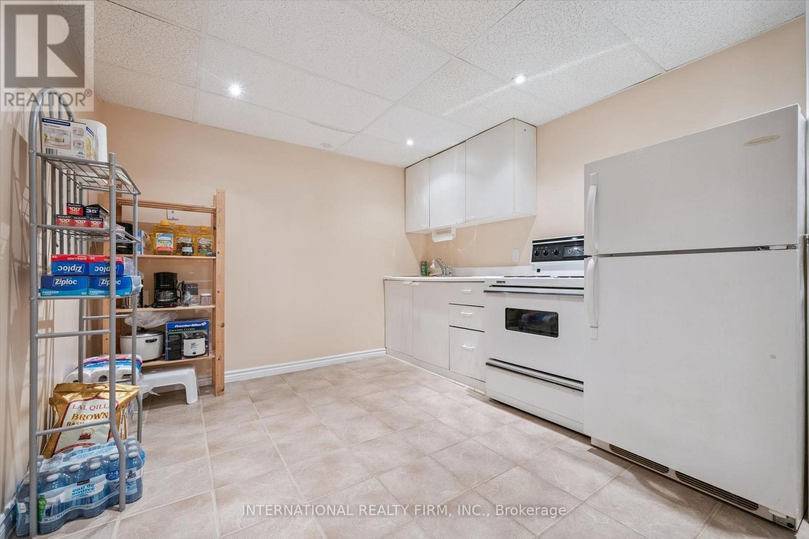 2659 CONSTABLE ROAD - 30