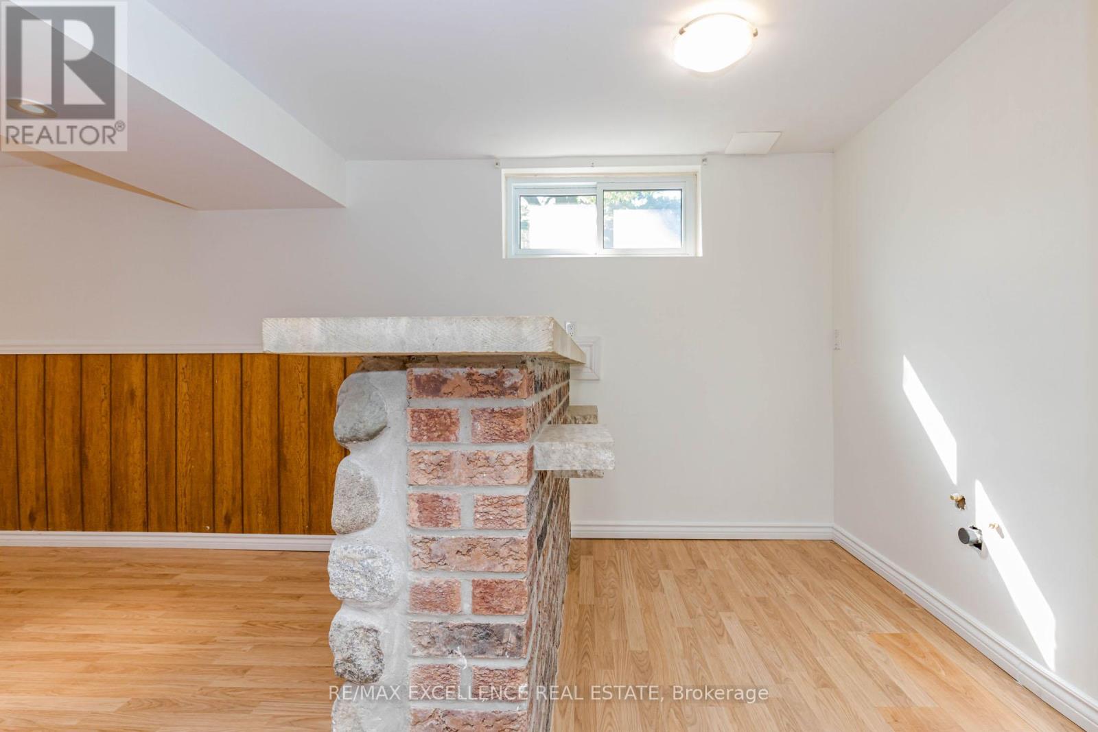 15 MAIDSTONE CRESCENT - 32