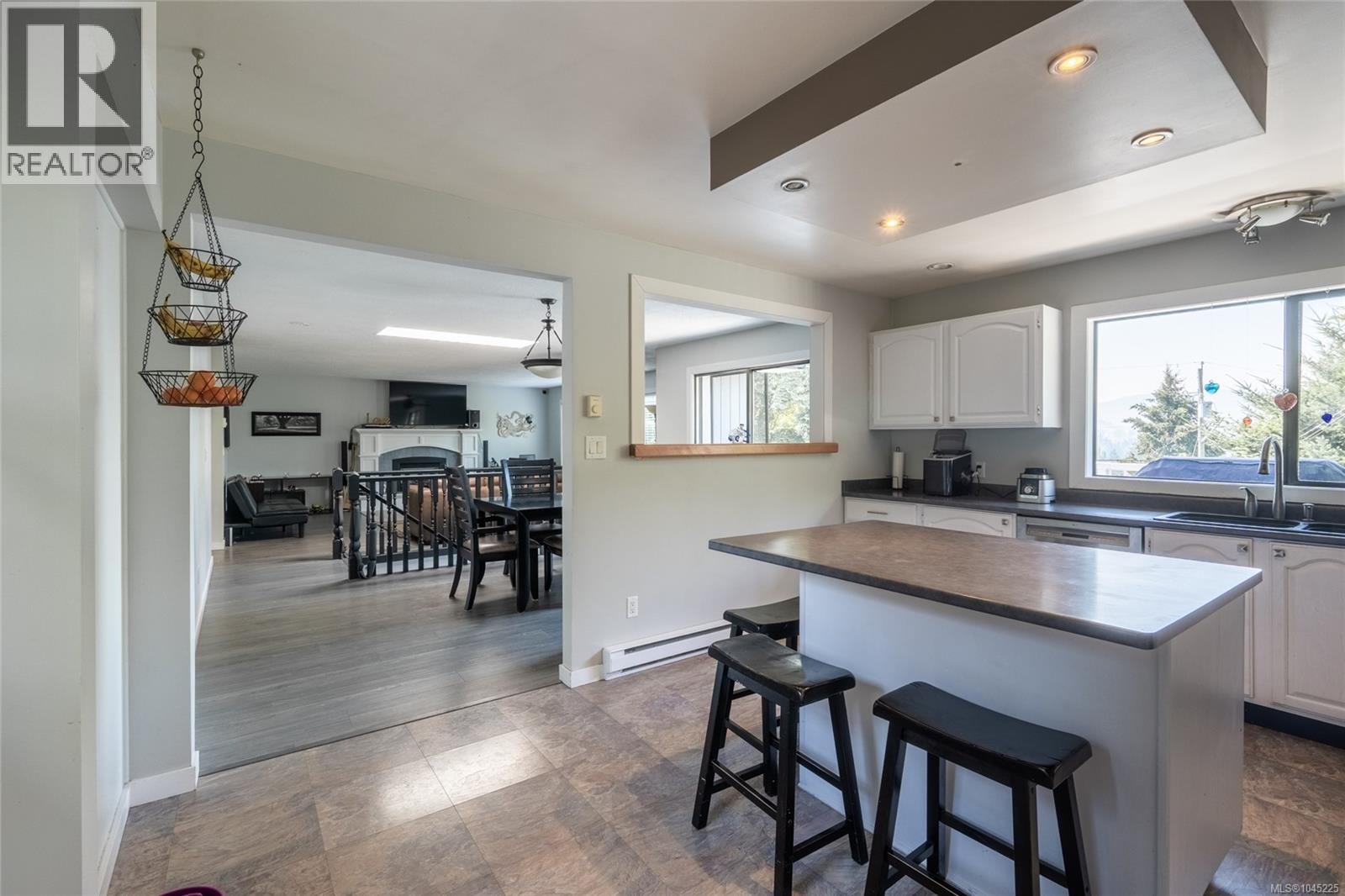 3239 Sedgwick Dr - Image 16