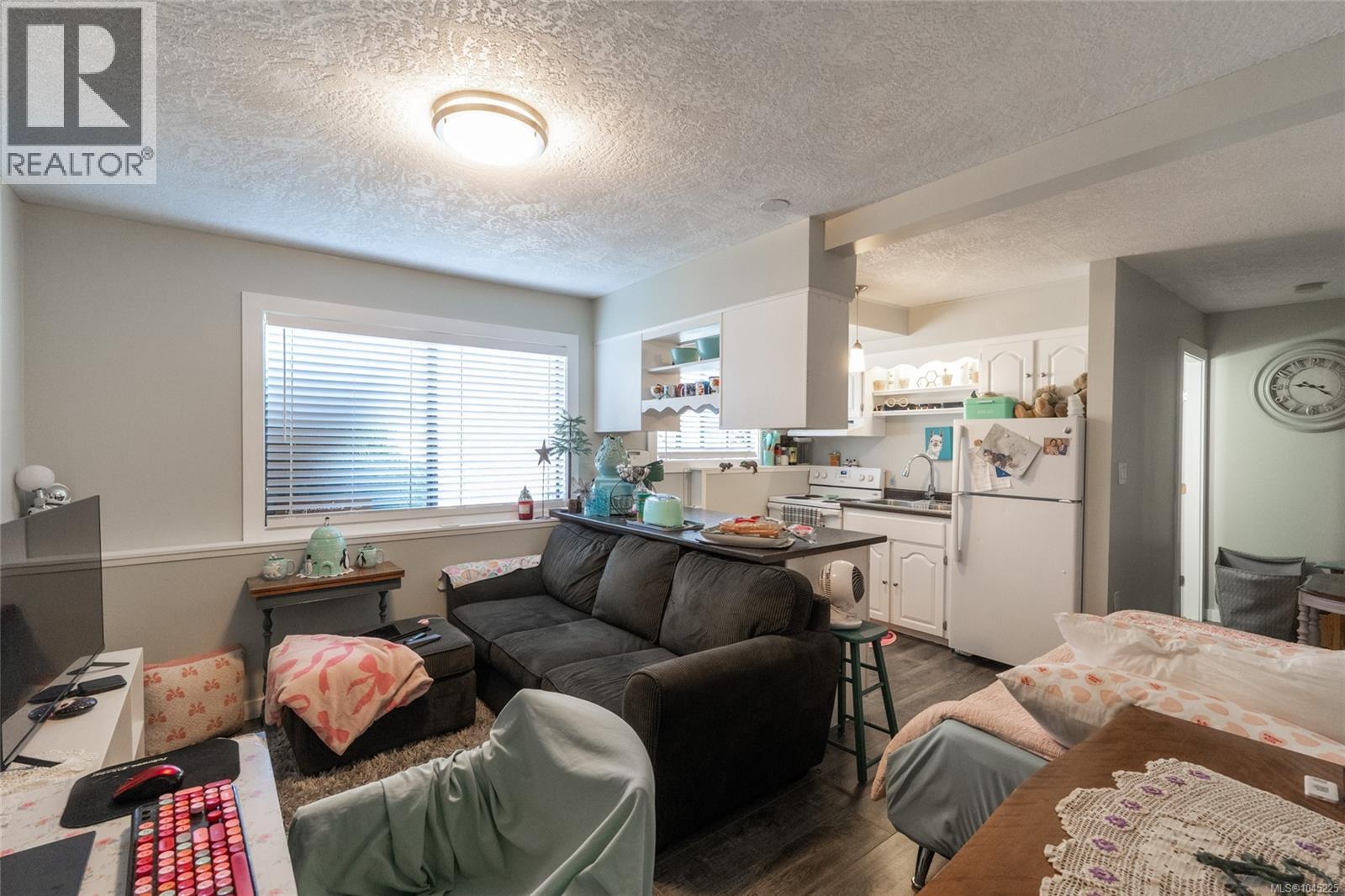 3239 Sedgwick Dr - 32