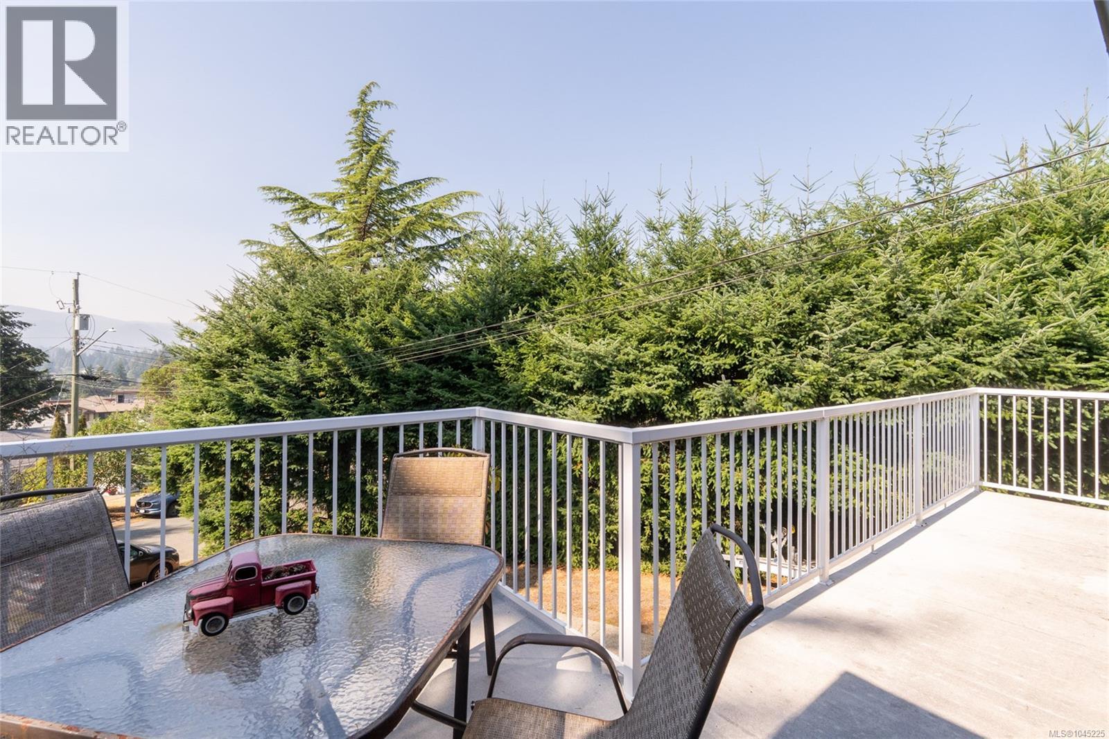 3239 Sedgwick Dr - 42