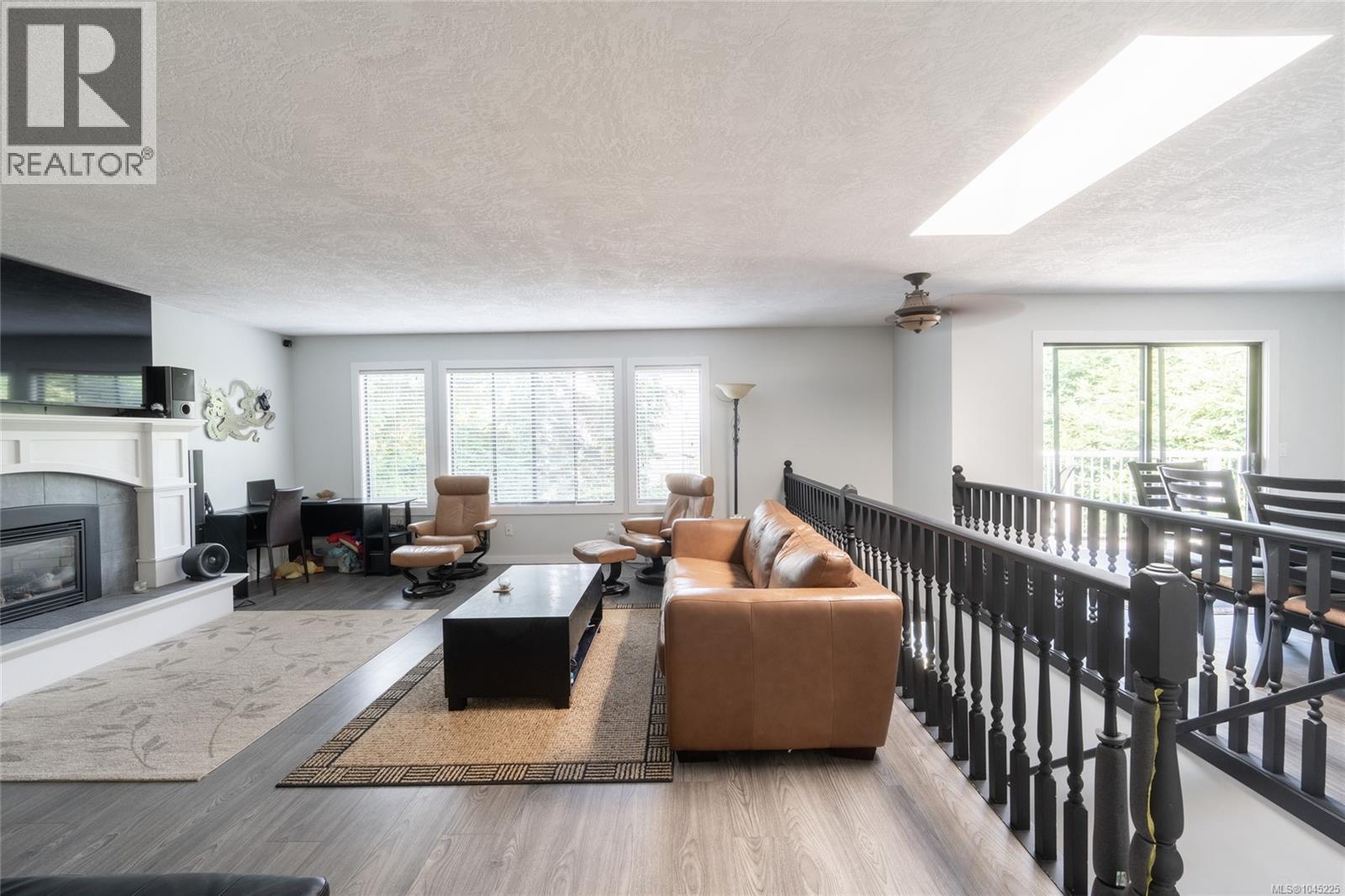 3239 Sedgwick Dr - Image 8