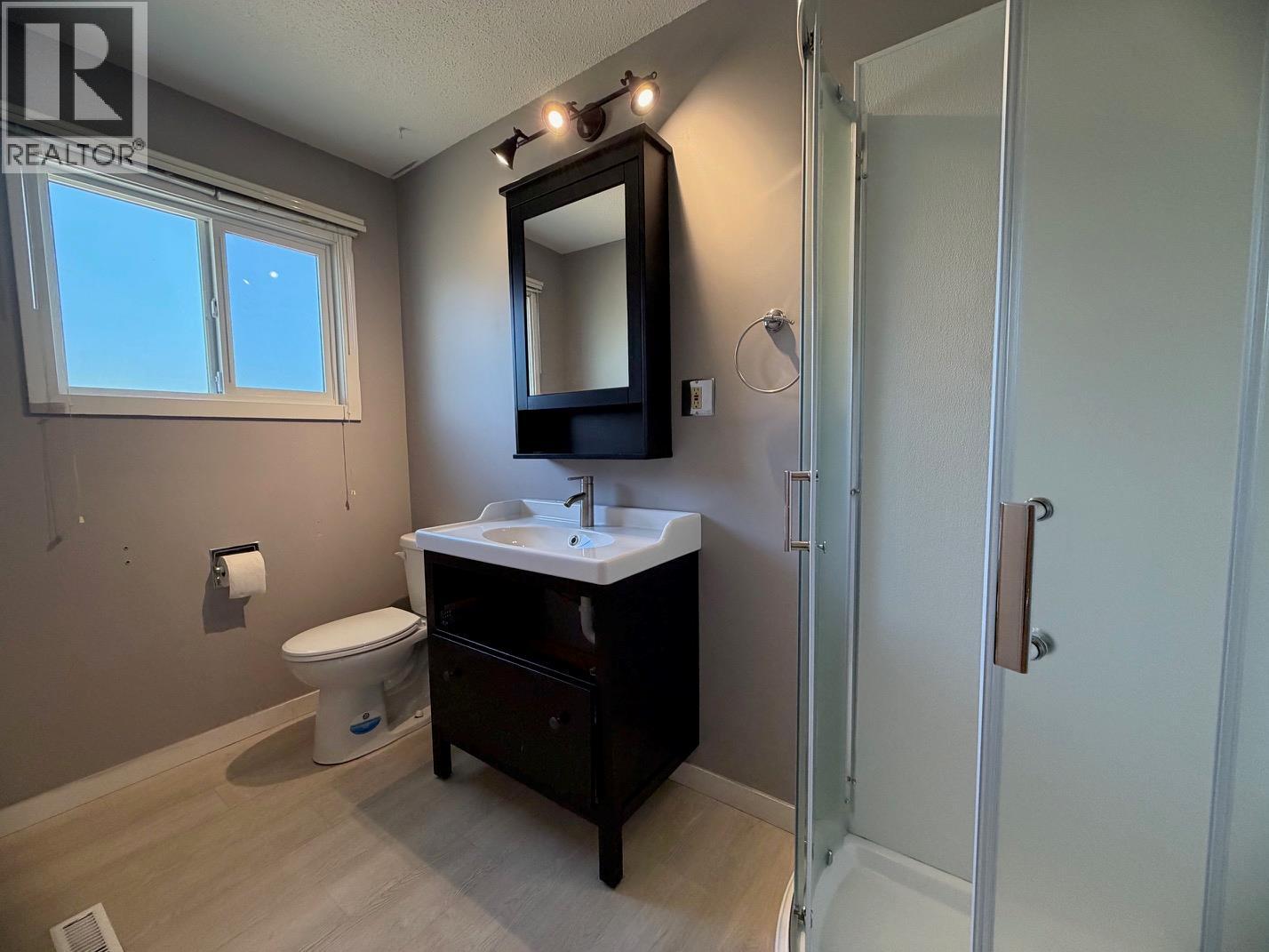  2000 Hollywood Road South, Kelowna