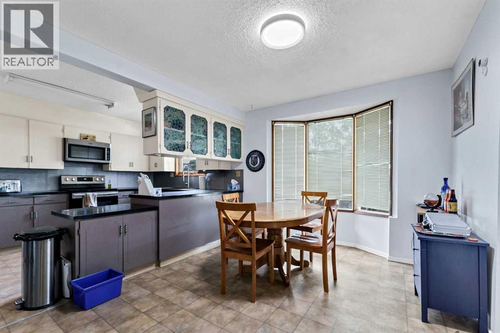213 6 Street Southeast - Photo 7