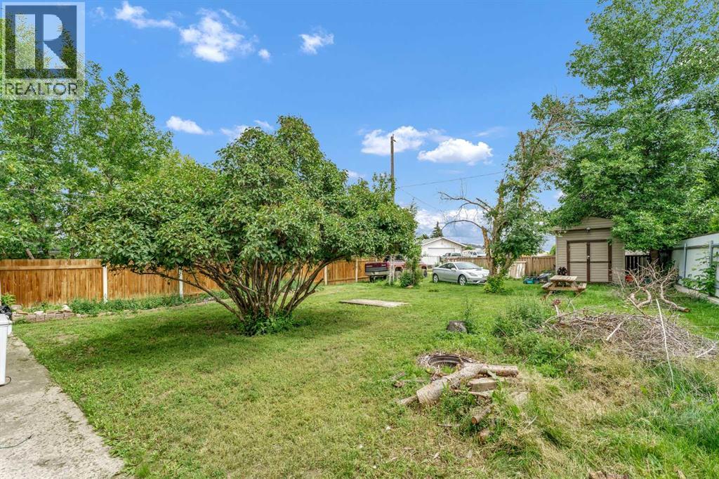 213 6 Street Southeast - Photo 21