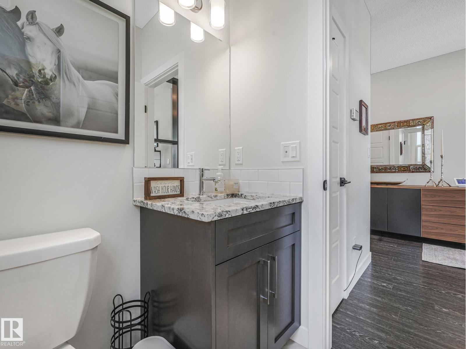 10221 135 Street NW - Photo 17