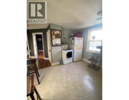5858 Wyandotte Street East Unit# Upper Front, Windsor, ON N8S1M8 Photo 6