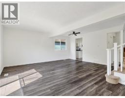 Kitchen - 211 Morton Street, Thorold, ON L2V1C8 Photo 9