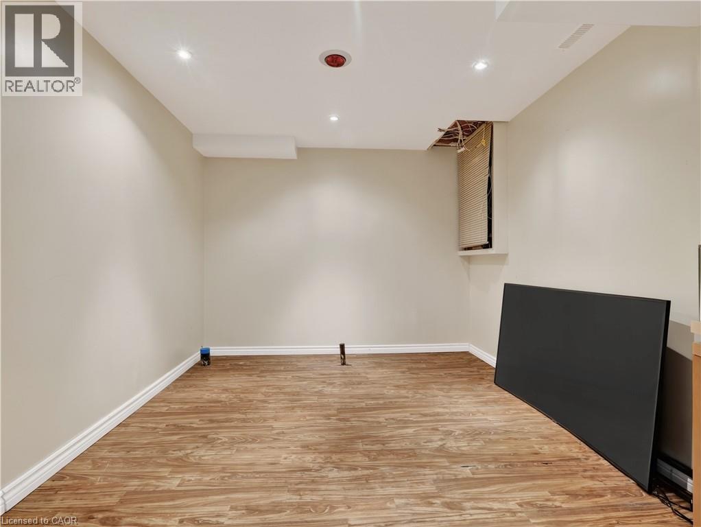 211 MORTON Street - 33