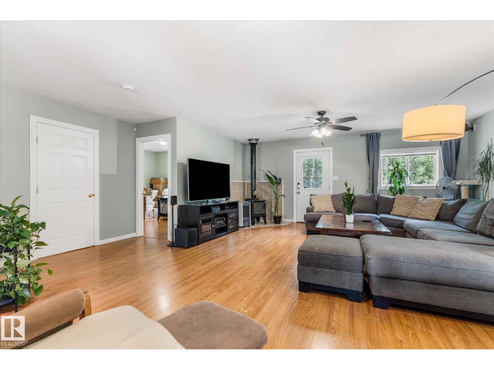 #20 52414 RGE ROAD 30 - 20