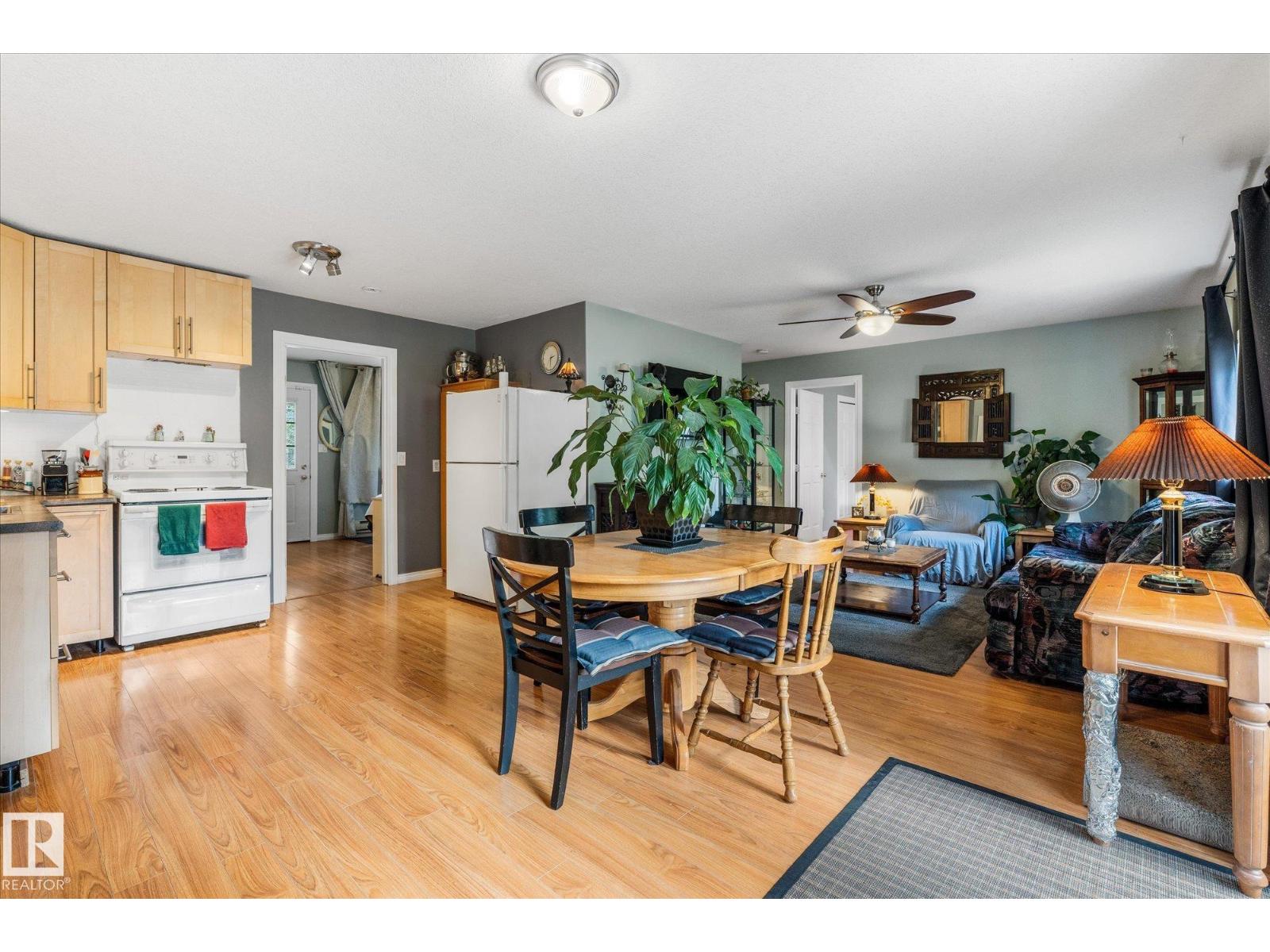 #20 52414 RGE ROAD 30 - 39