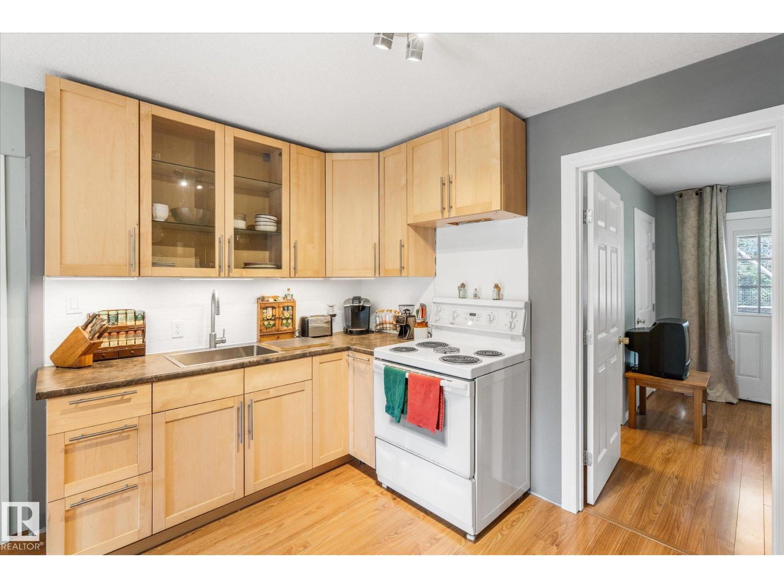 #20 52414 RGE ROAD 30 - 42