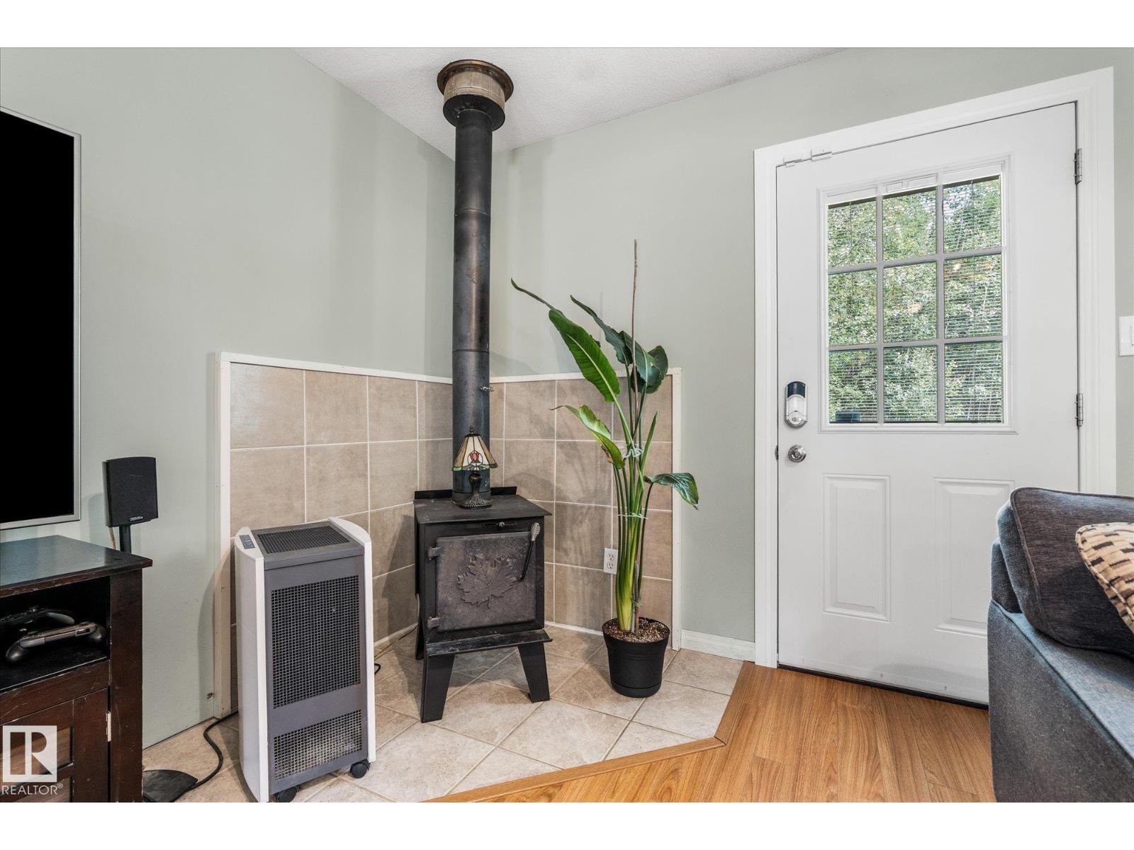 #20 52414 RGE ROAD 30 - 11