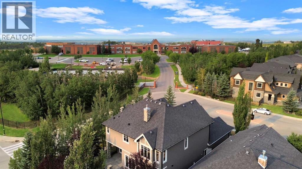 4 Aspen Cliff Close SW - 2
