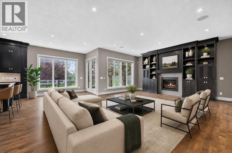 4 Aspen Cliff Close SW - 4
