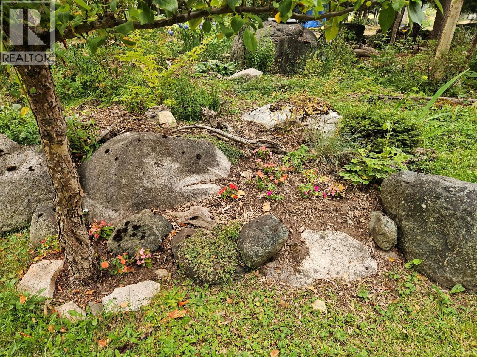 325 EAST WILSON CREEK  E Road - Image 28