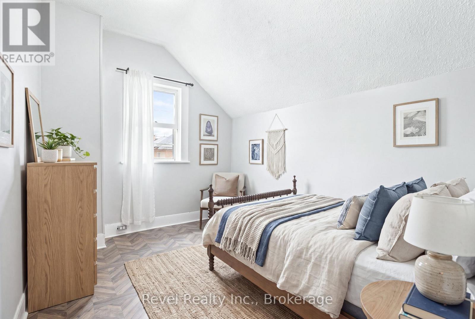 68 WILLIAM STREET S - Image 36